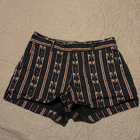 GAP Pants - GAP High Waisted Black with Design City Shorts Size 2